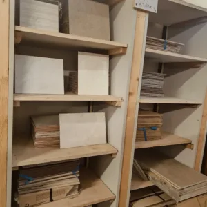 Keramische tegels groot