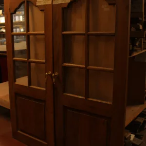 Massieve deuren met glaswerk