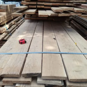 Gevierschaalde Eiken plank (310 x 12 x 2,7)