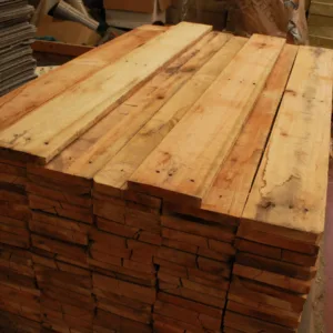 Eucalyptus plank (1,8 x 13,5 x 130) (Braziliaanse Pallet)