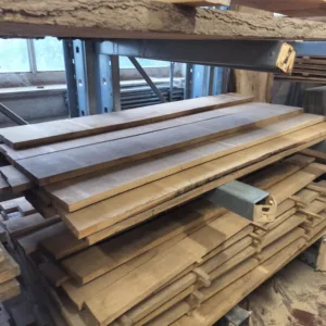 Gevierschaalde eiken plank (14 x 2,8 x 210)