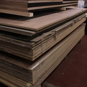 Melamine vezelplaat A-kwaliteit (305cm x 130cm)